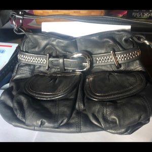 B Makowski black leather purse